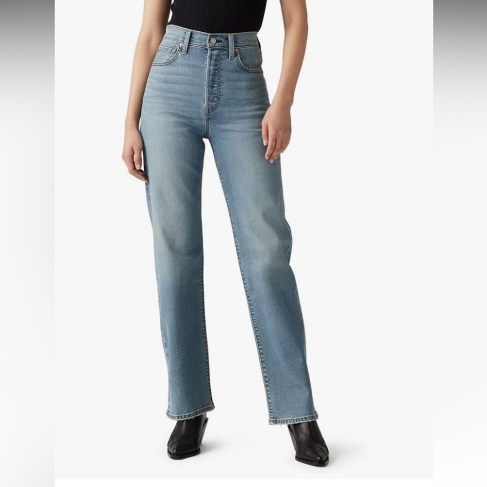 Levi’s Ribcage Jeans